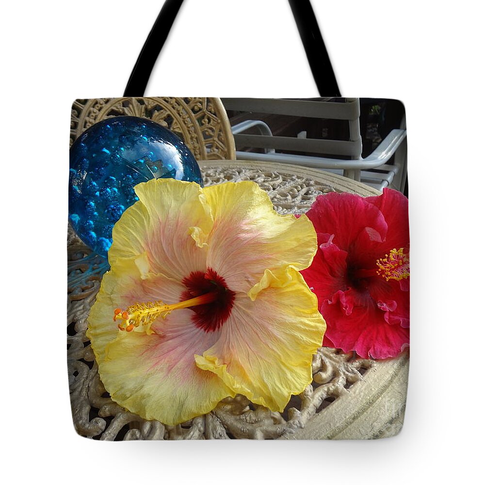 Hibiscus Tote Bag featuring the painting Hawaiian Lovelies by Jenny Lee