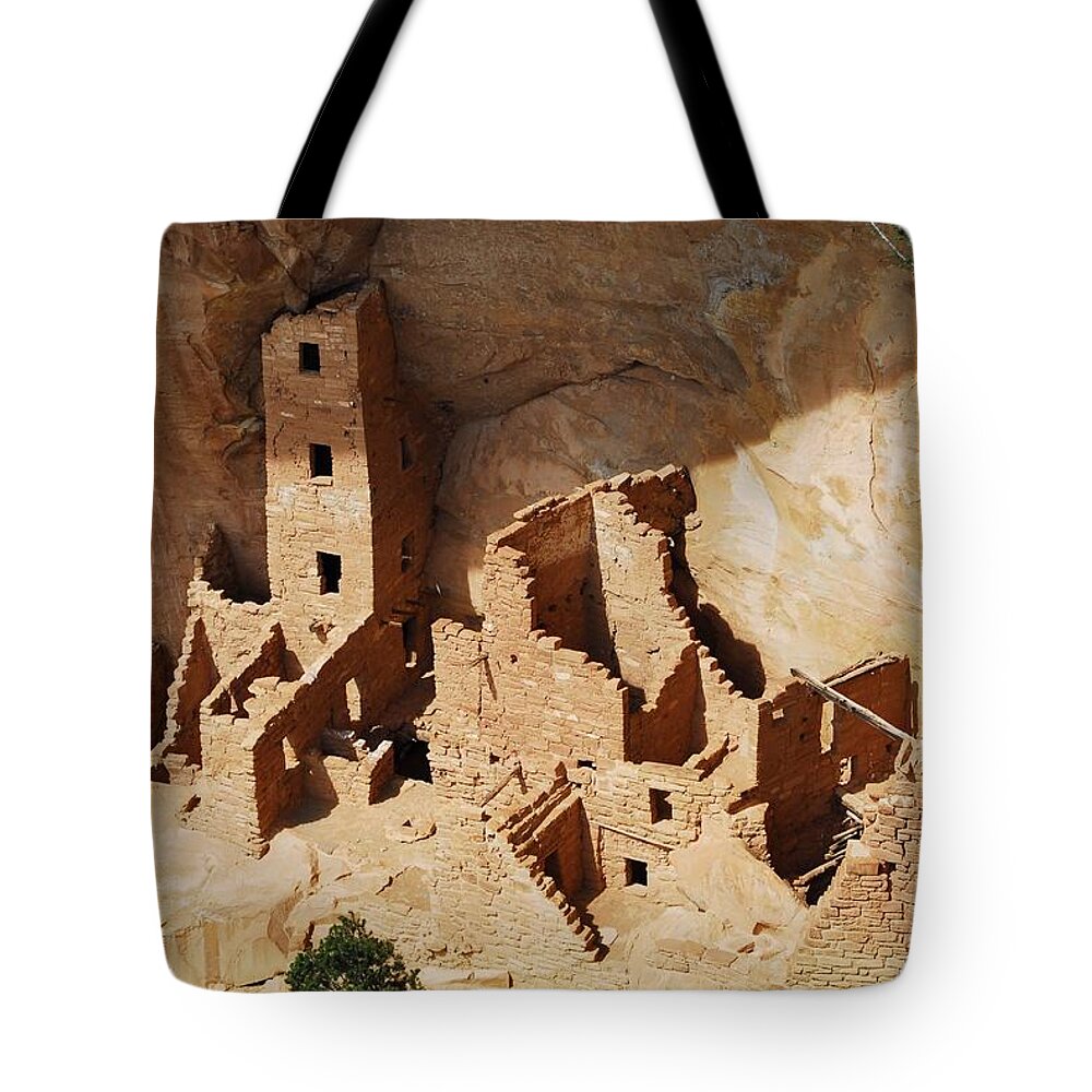 Cliff Dwellers Tote Bag featuring the photograph High Rise Livin by Brad Hodges