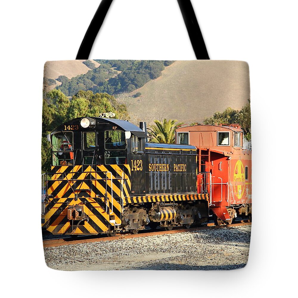 Southern Pacific Tote Bag featuring the photograph Historic Niles Trains in California . Old Southern Pacific Locomotive and Sante Fe Caboose . 7D10821 by Wingsdomain Art and Photography