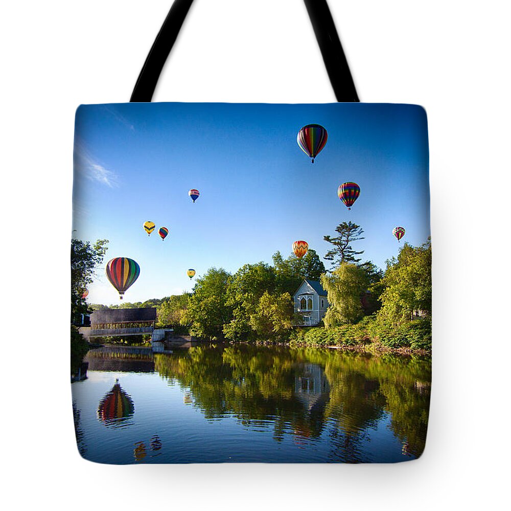 Quechee Covered Bridge Tote Bag featuring the photograph Hot Air balloons in Quechee by Jeff Folger