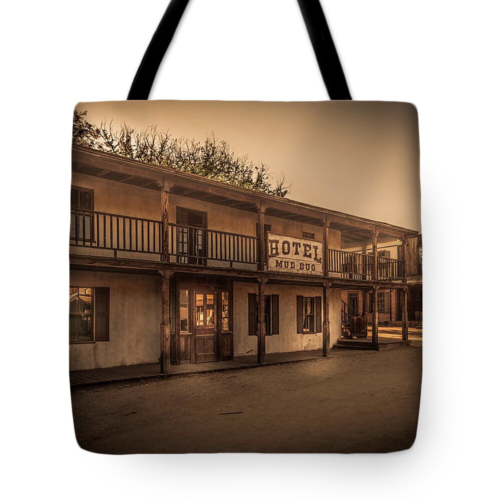 Ghost Town Tote Bag featuring the photograph Hotel Mud Bug by Gene Parks