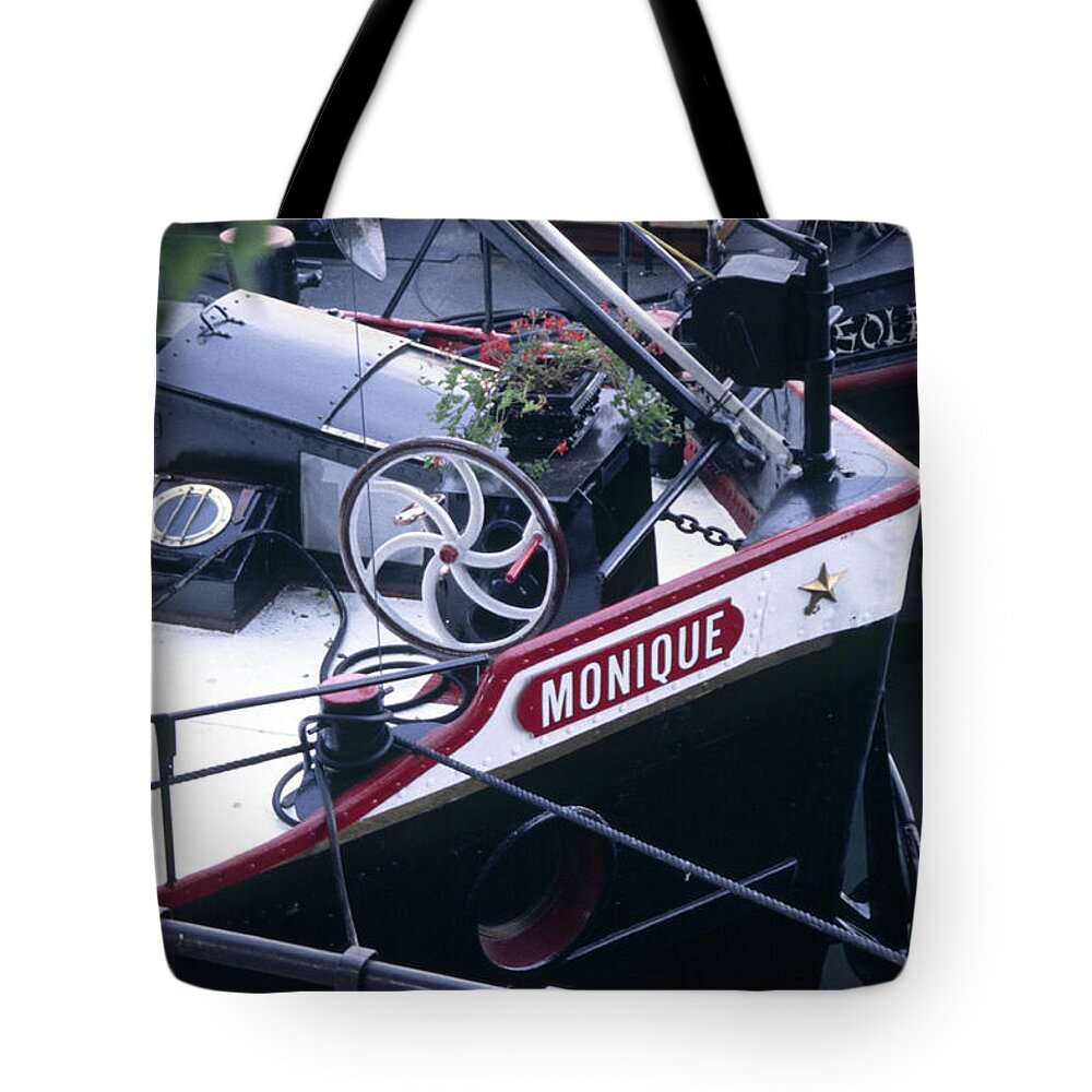 Paris Tote Bag featuring the photograph Houseboat in France by Frank DiMarco