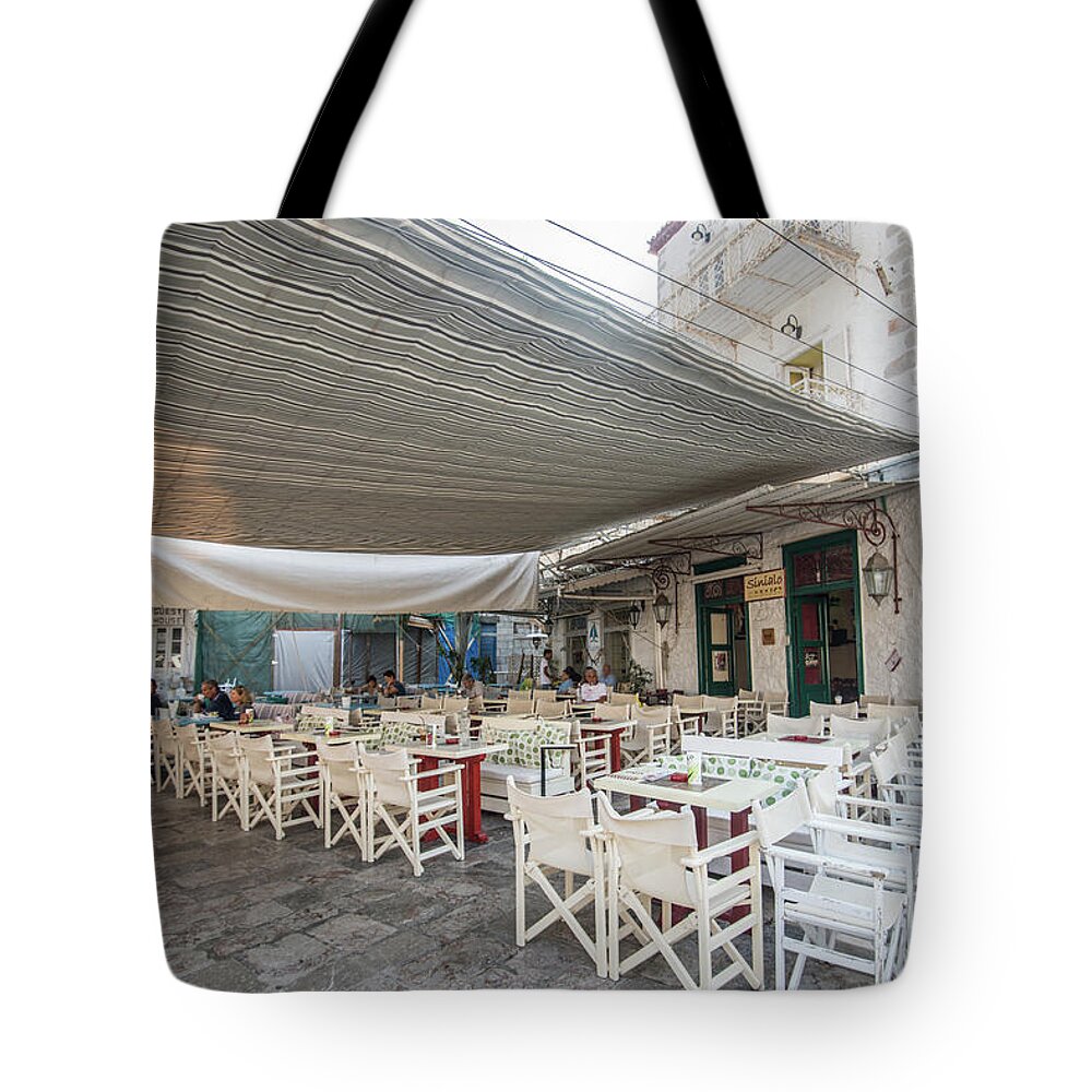 Aegis Tote Bag featuring the photograph Hydras flair I by Hannes Cmarits