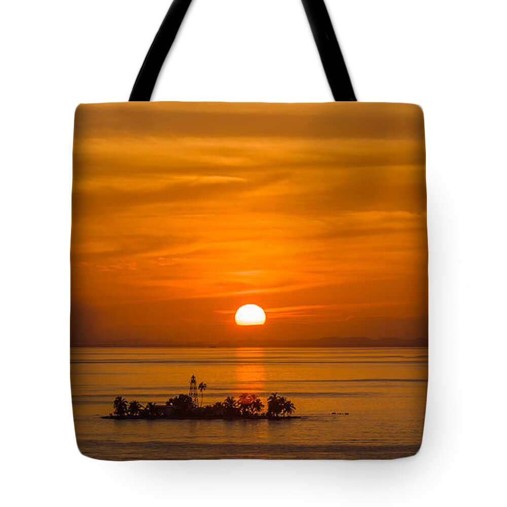 Landscape Tote Bag featuring the photograph In the middle of no-where by Charles McCleanon