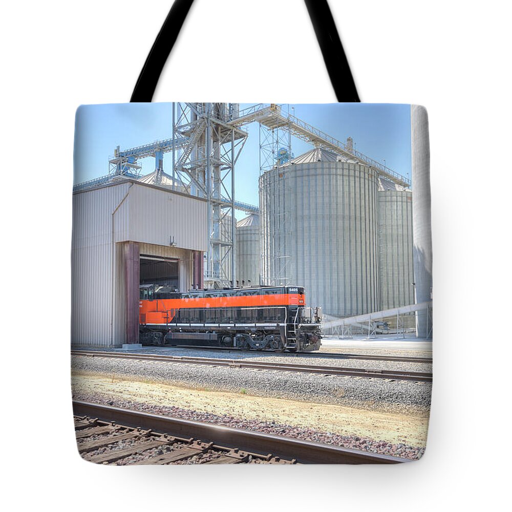 5405 Tote Bag featuring the photograph Industrial Switcher 5405 by Jim Thompson