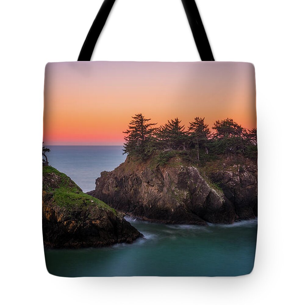 Sunrise Tote Bag featuring the photograph Islands in the Sea by Darren White