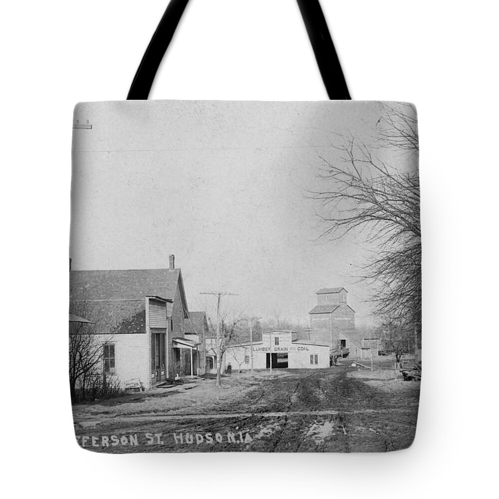 Postcard Tote Bag featuring the photograph Jefferson Street by Greg Joens