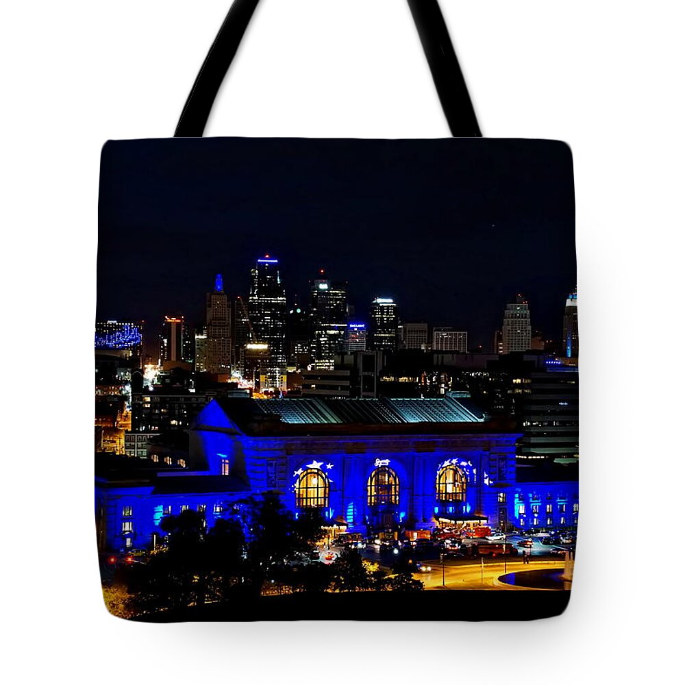 2015 Tote Bag featuring the photograph Kansas City Skyline and Union Station During 2015 World Series by Alan Hutchins