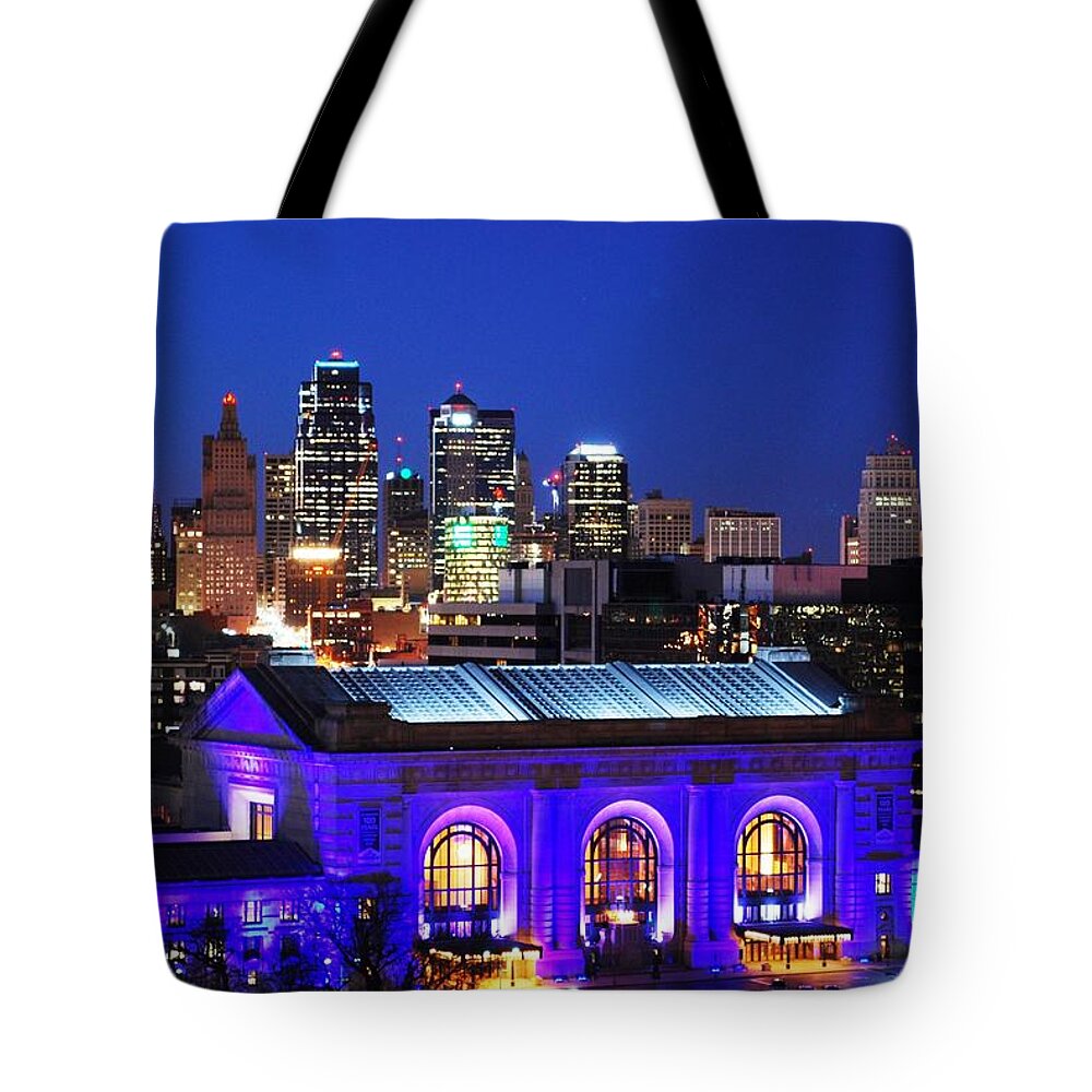 Kcmo Tote Bag featuring the photograph Kansas City Skyline at Night by Matt Quest