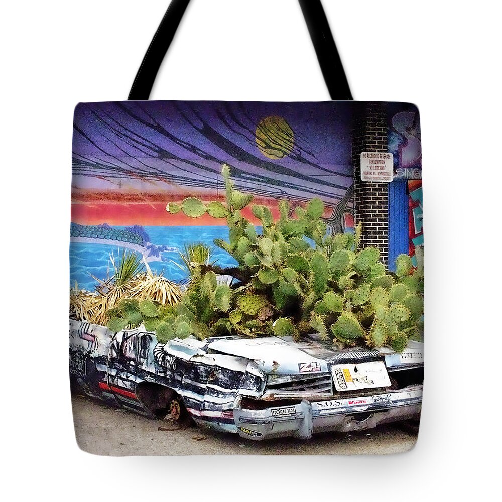 Funky Tote Bag featuring the photograph Keeping Austin Groovy by Linda Phelps