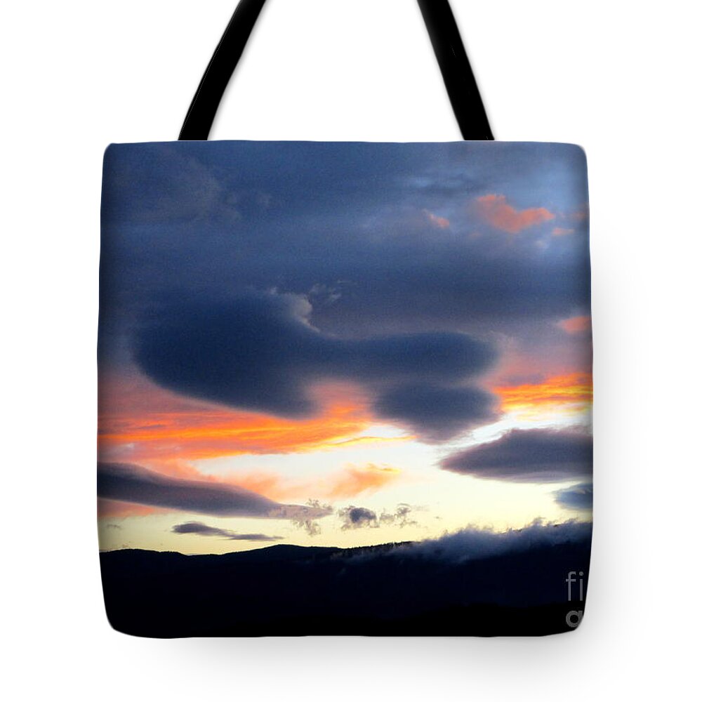 Kelowna Tote Bag featuring the photograph Kelowna Sunset 1 by Randall Weidner
