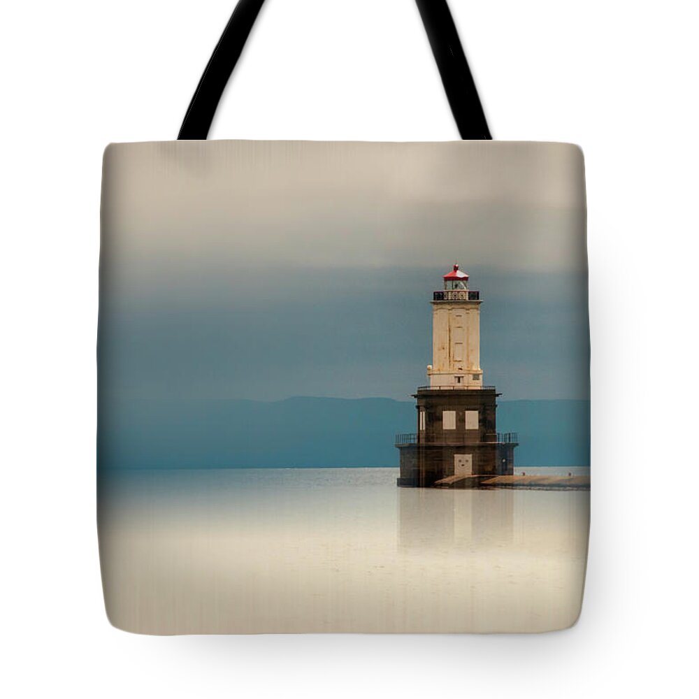 Keweenaw Waterway Lighthouse Tote Bag featuring the photograph Keweenaw Waterway Lighthouse by Phyllis Taylor