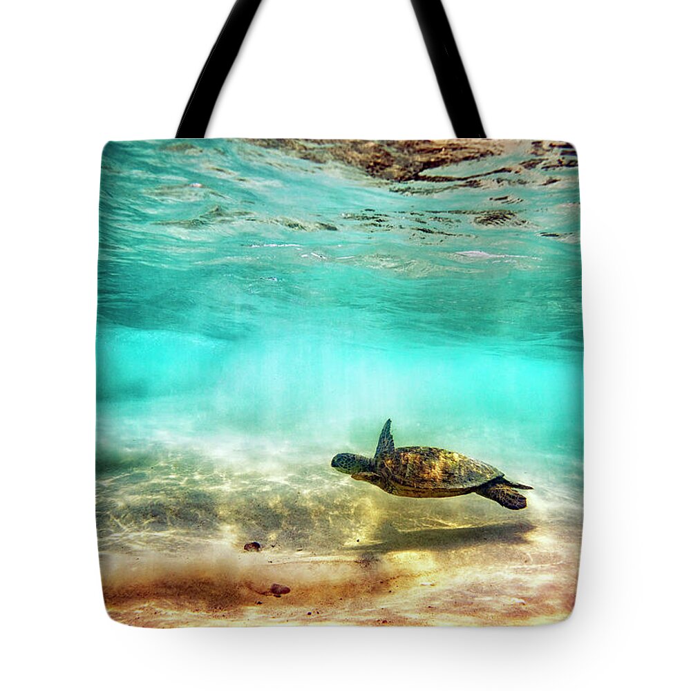 Turtle Tote Bag featuring the photograph Kua Bay Honu by Christopher Johnson