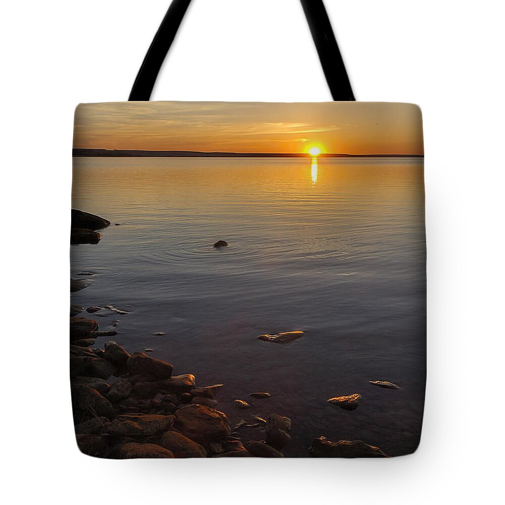 Kansas Tote Bag featuring the photograph Lake Sunset by Rob Graham