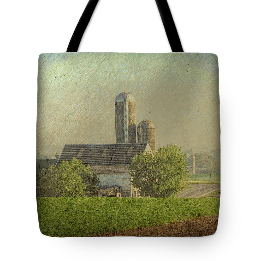 Farm Tote Bag featuring the photograph Lancaster Pennsylvania Farm by Dyle Warren