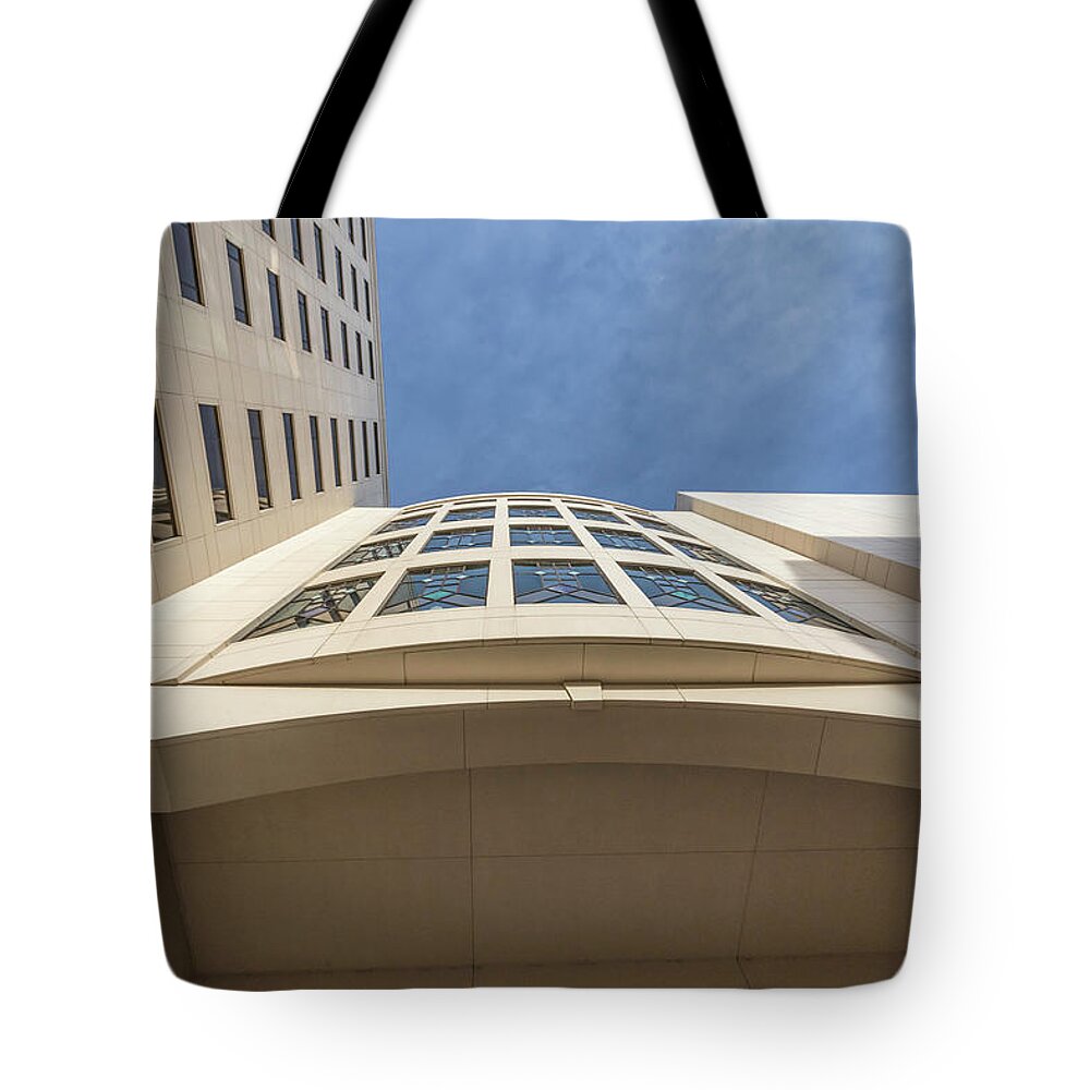 Canon 5dsr Tote Bag featuring the photograph Lansing Michigan Spring 24 by John McGraw