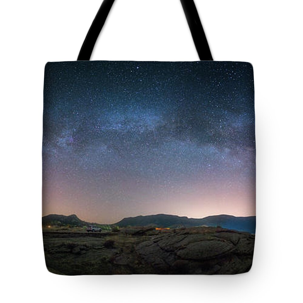 Milky Way Tote Bag featuring the photograph Late Night Milky Show by Darren White