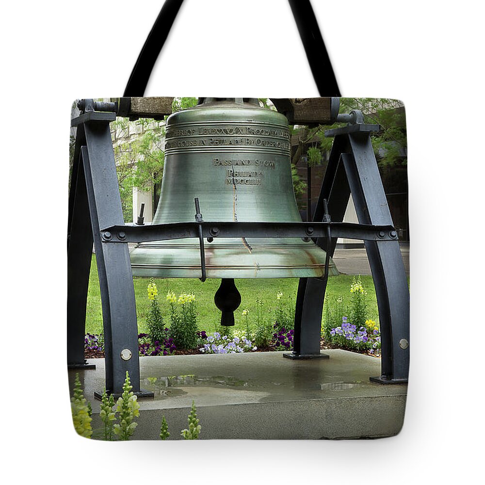 Bell Tote Bag featuring the photograph Liberty Bell Replica by Mike Eingle