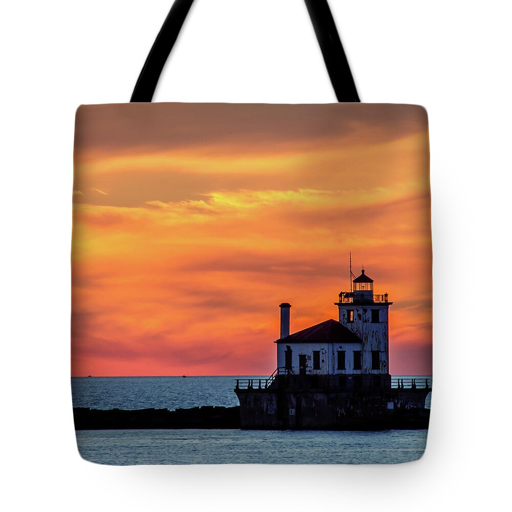 Lighthouse Tote Bag featuring the photograph Lighthouse Silhouette by Rod Best
