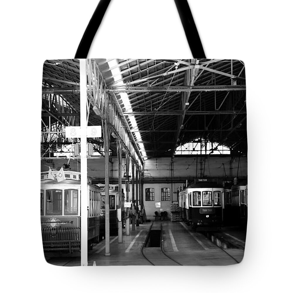 Trolley Tote Bag featuring the photograph Lisbon Trolley 13b by Andrew Fare