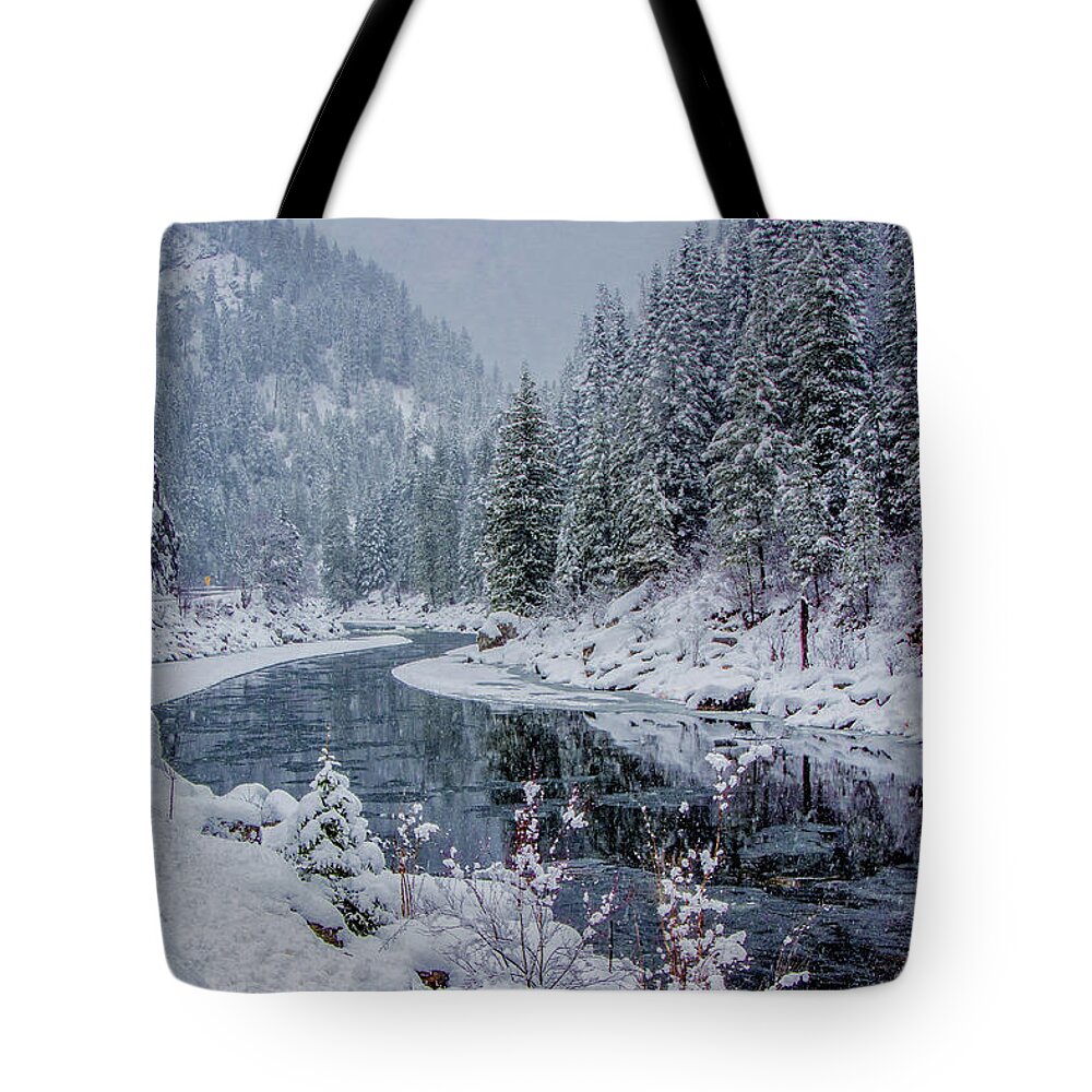 River Tote Bag featuring the photograph Lochsa in Snow by Link Jackson