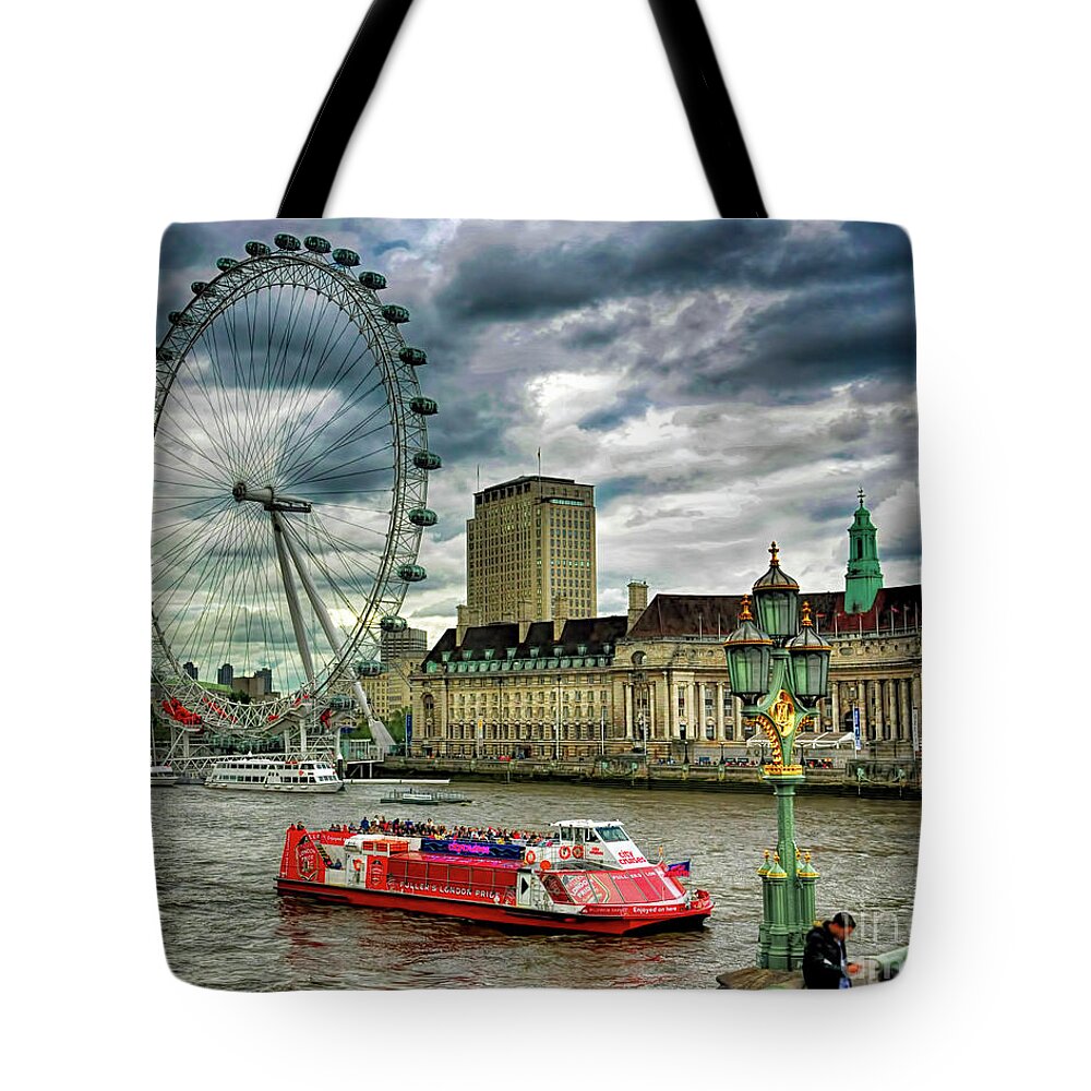 Thames Tote Bag featuring the photograph London Eye by Ken Johnson