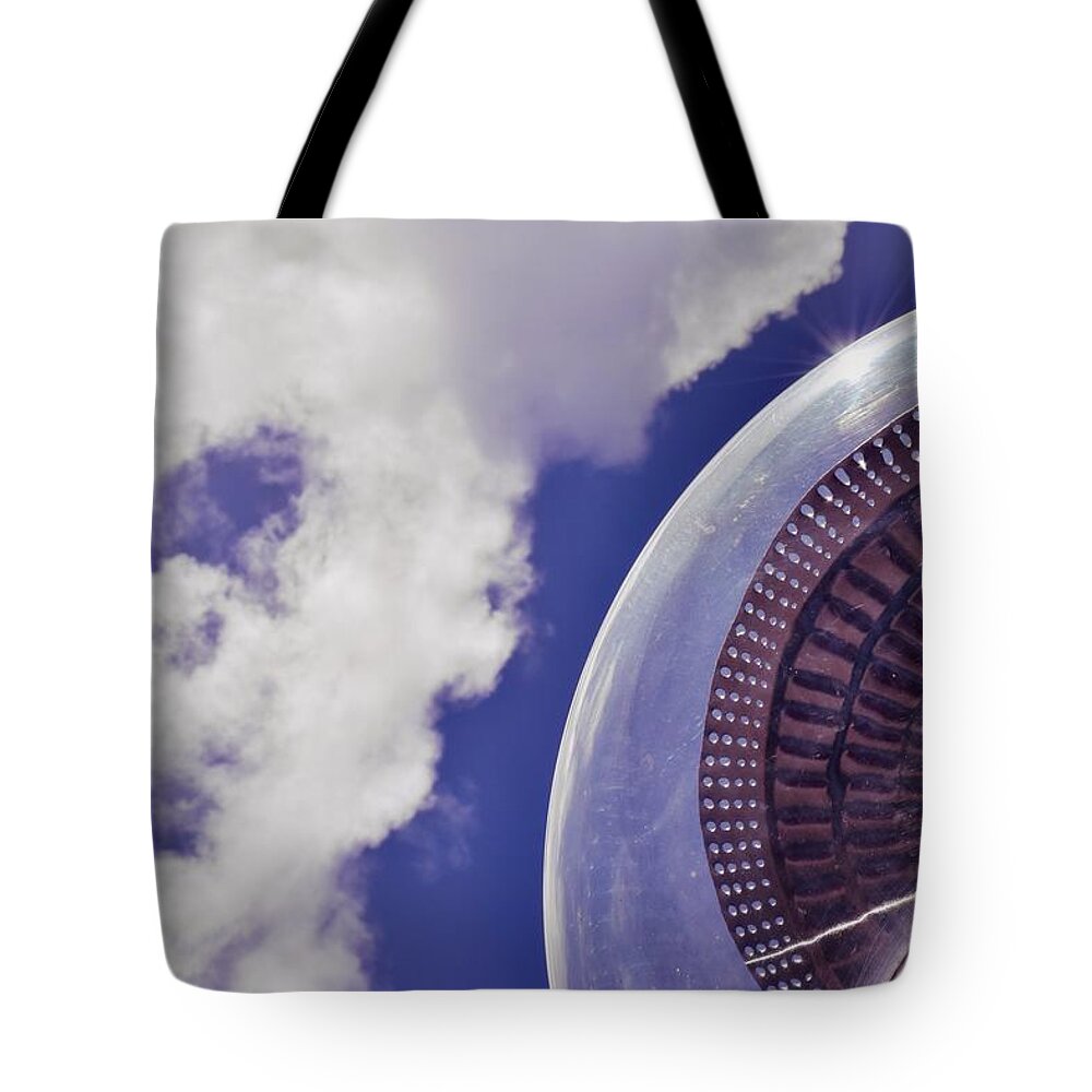 Looking Up Tote Bag featuring the photograph Looking Up by Sandy Taylor