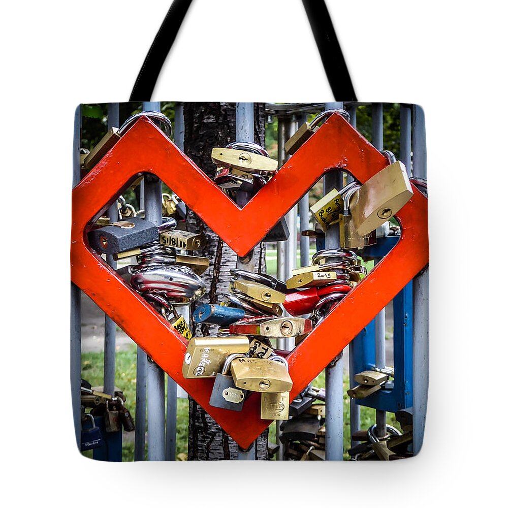 Budapest Tote Bag featuring the photograph Lovers Tree - Budapest by Pamela Newcomb