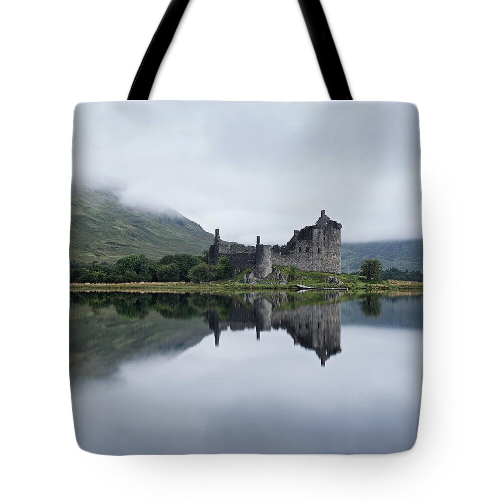 Kilchurn Castle Tote Bag featuring the photograph Low Mist at Kilchurn by Stephen Taylor