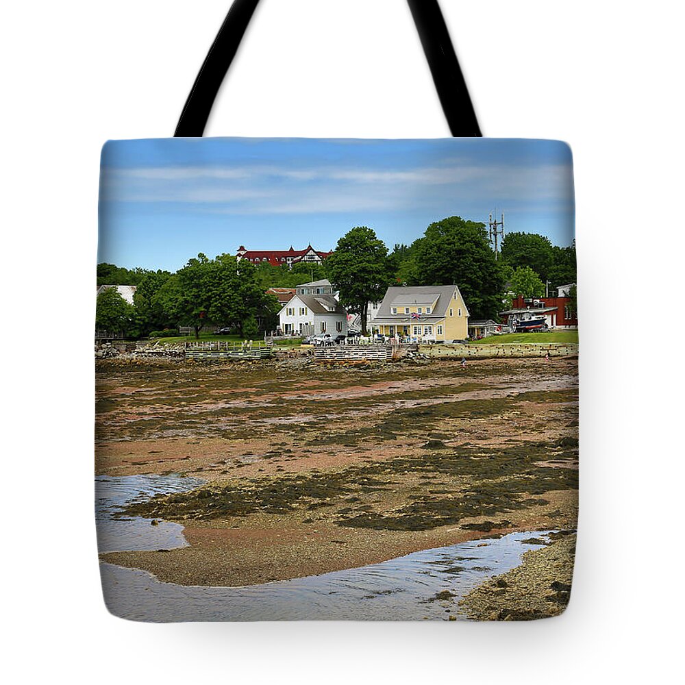 Gary Hall Tote Bag featuring the photograph Low Tide at St. Andrews by the Sea by Gary Hall