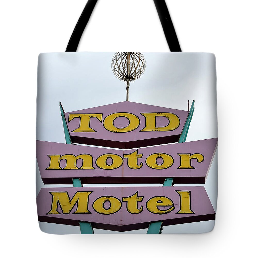 Old Las Vegas Tote Bag featuring the photograph Old Las Vegas motor motel sign by David Lee Thompson