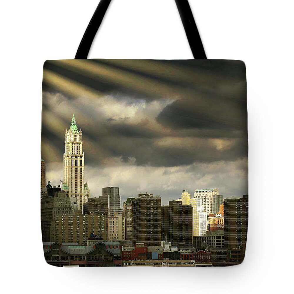 New York Tote Bag featuring the photograph Manhattan New York Glow by Chuck Kuhn