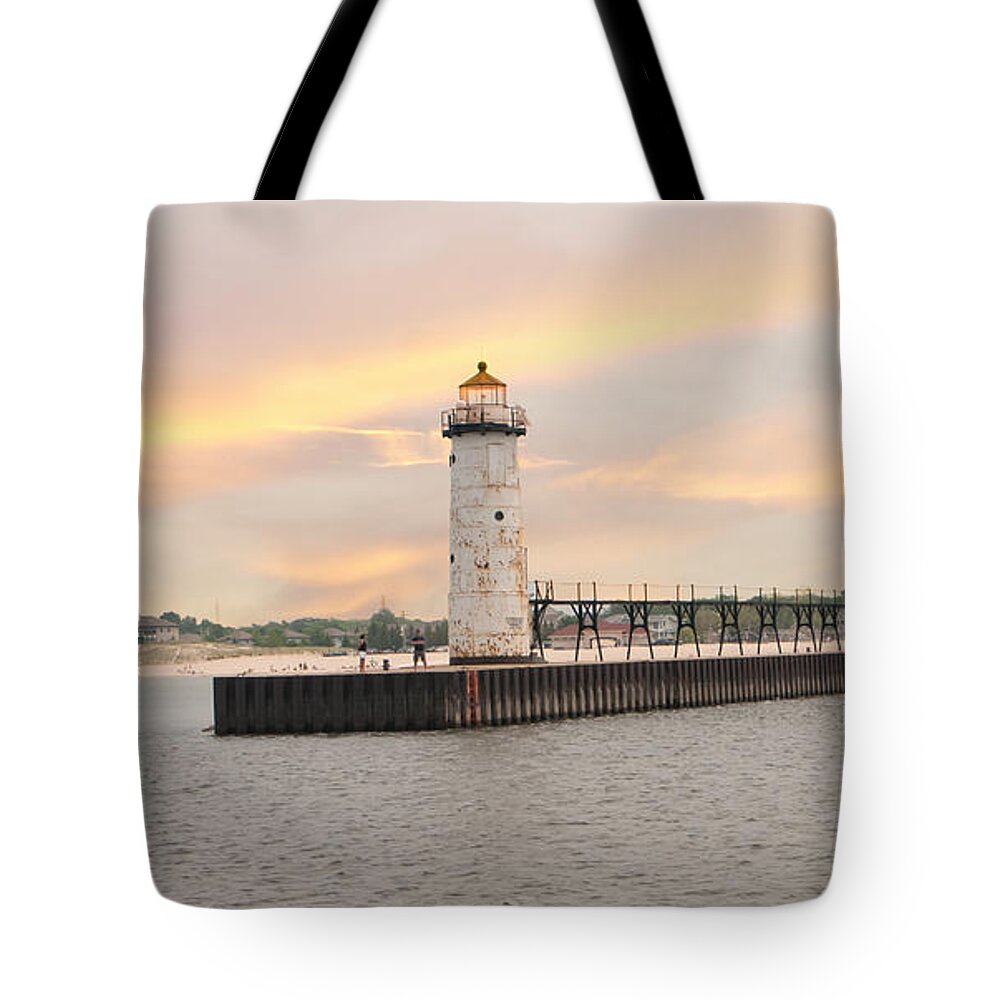 Manistee North Pierhead Lighthouse Tote Bag featuring the photograph Manistee North Pierhead Lighthouse by Phyllis Taylor