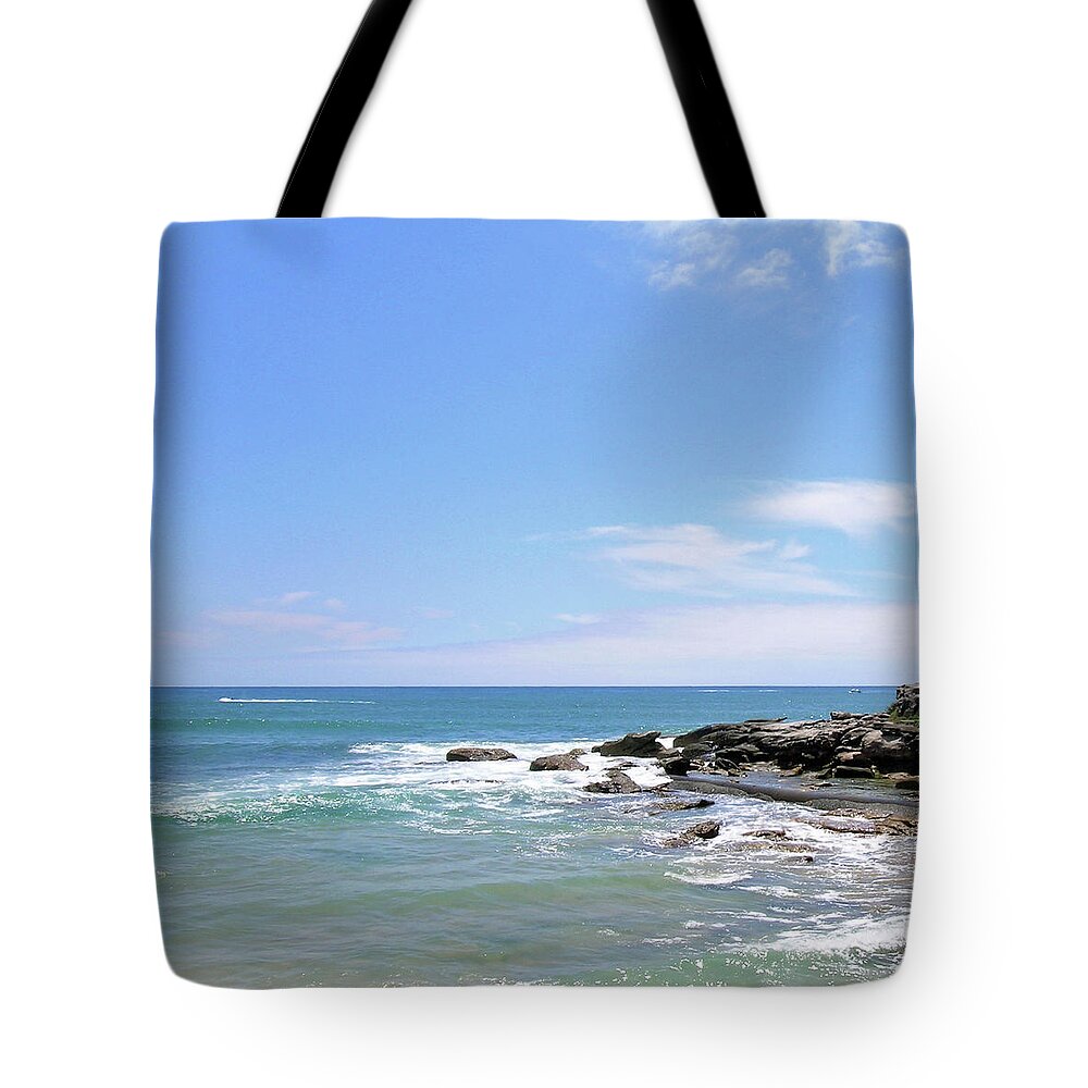 Australia Tote Bag featuring the photograph Manly Beach No. 267 by Sandy Taylor
