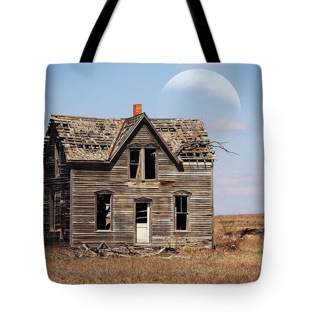 House Tote Bag featuring the photograph Marquette Lonely by Christopher McKenzie