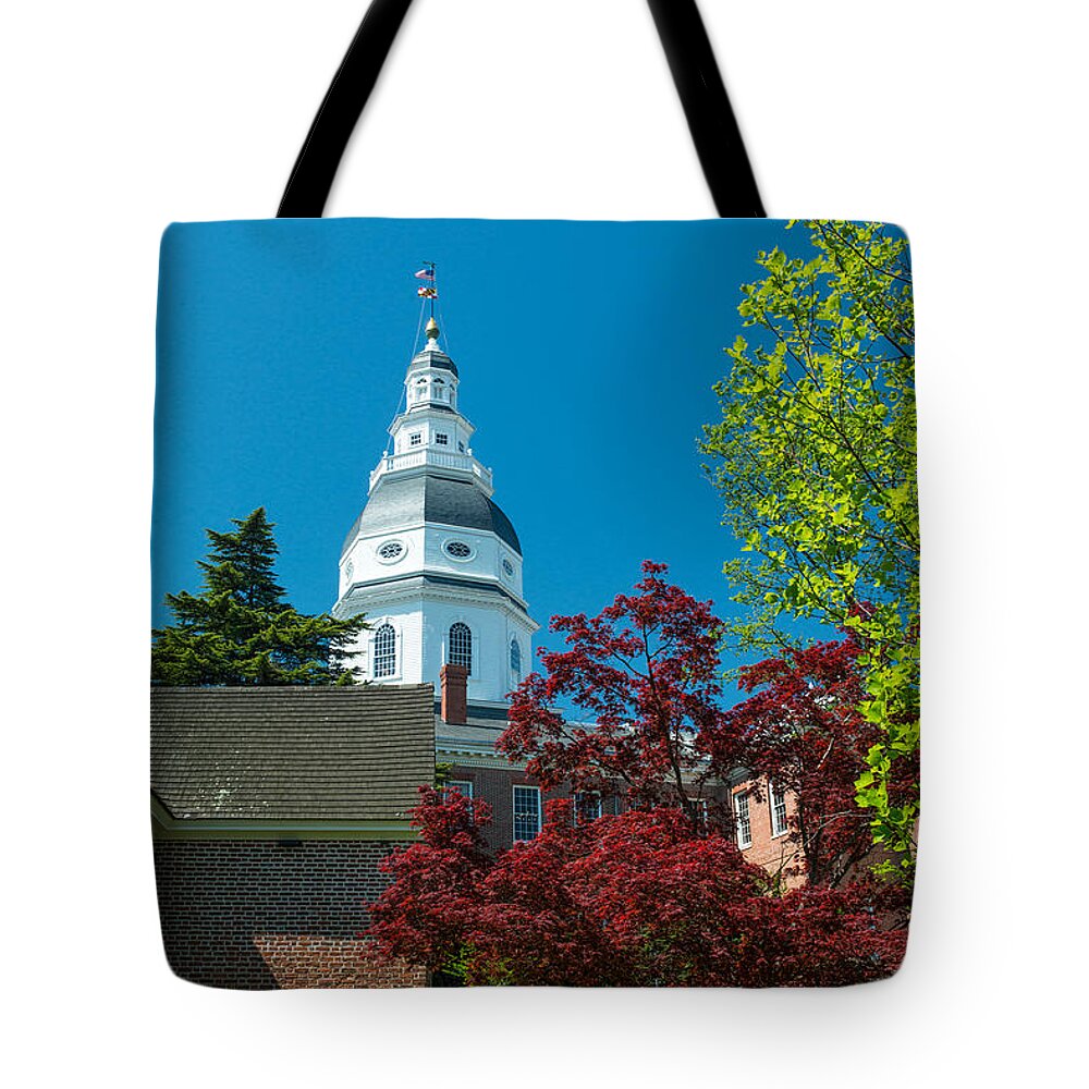  Tote Bag featuring the photograph Maryland Statehouse by Dana Sohr