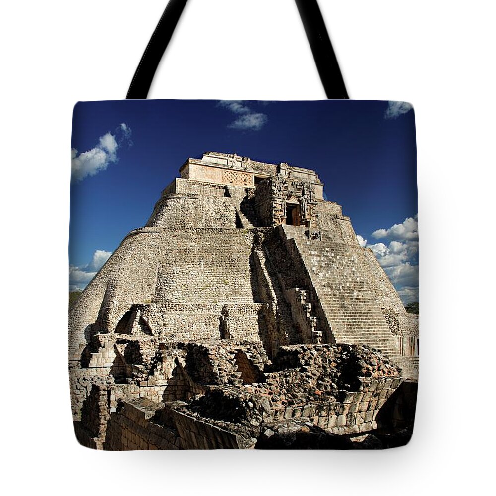 Mexico Tote Bag featuring the photograph Mayan temple by Robert Grac