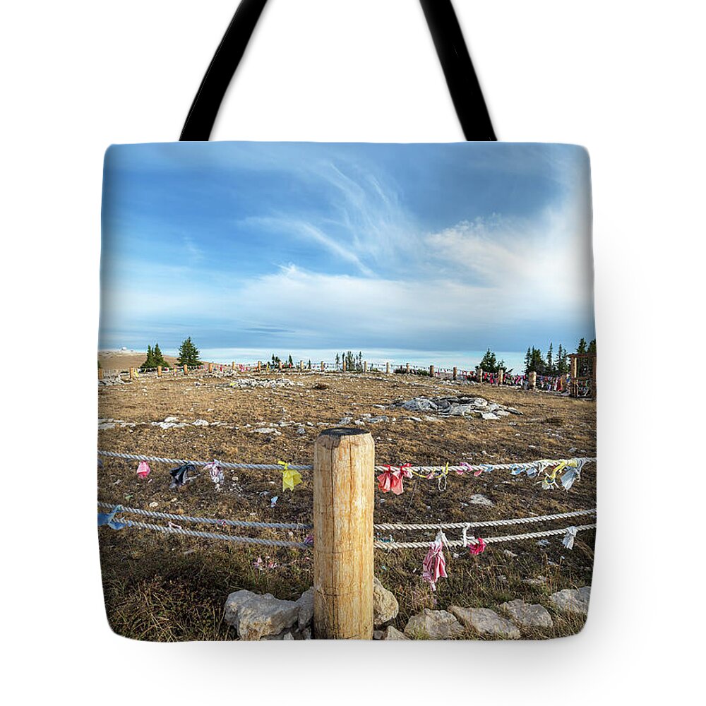 Wyoming Tote Bag featuring the photograph Medicine Wheel Wide Angle View by Jess Kraft