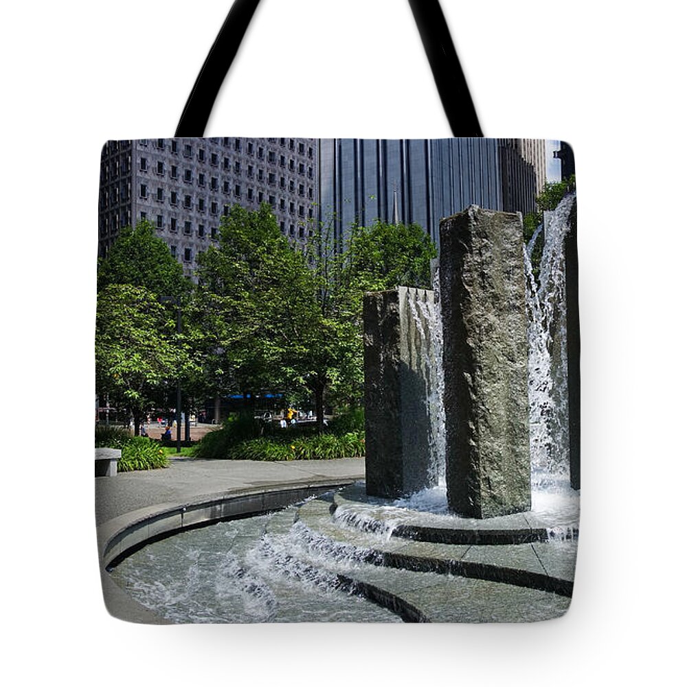 Mellon Green Park And Fountain Tote Bag featuring the photograph Mellon Green Fountain Pittsburgh Pennsylvania by Amy Cicconi