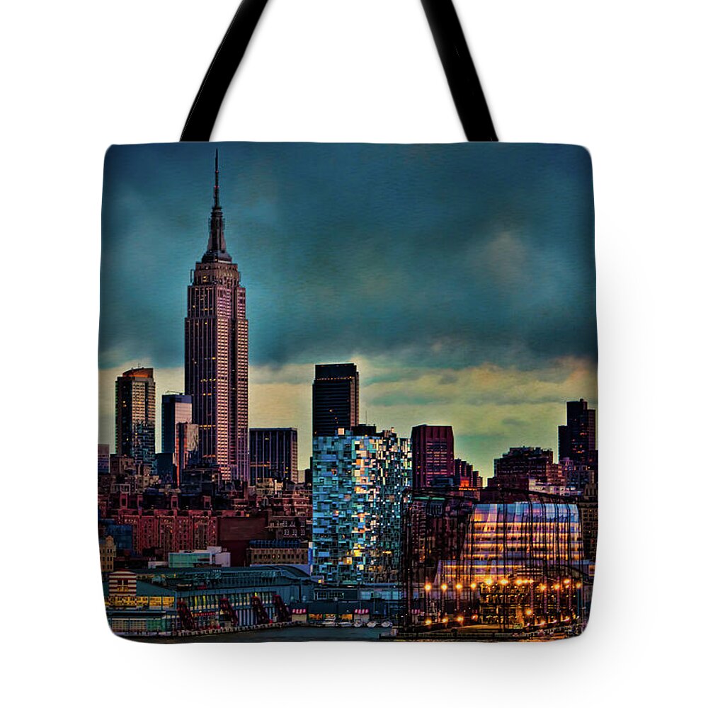 Manhattan Tote Bag featuring the photograph Midtown Manhattan Sunset by Chris Lord