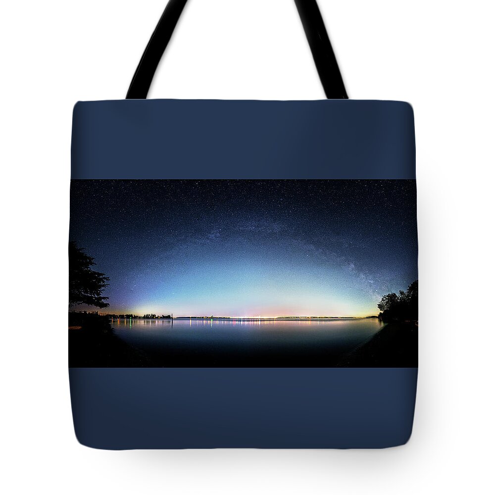Bainbridge Is. Tote Bag featuring the photograph Milky Way over Seattle by Yoshiki Nakamura