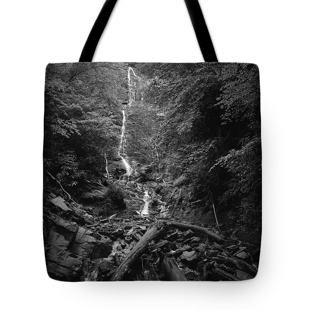Falls Tote Bag featuring the photograph Mingo Falls by William Wetmore