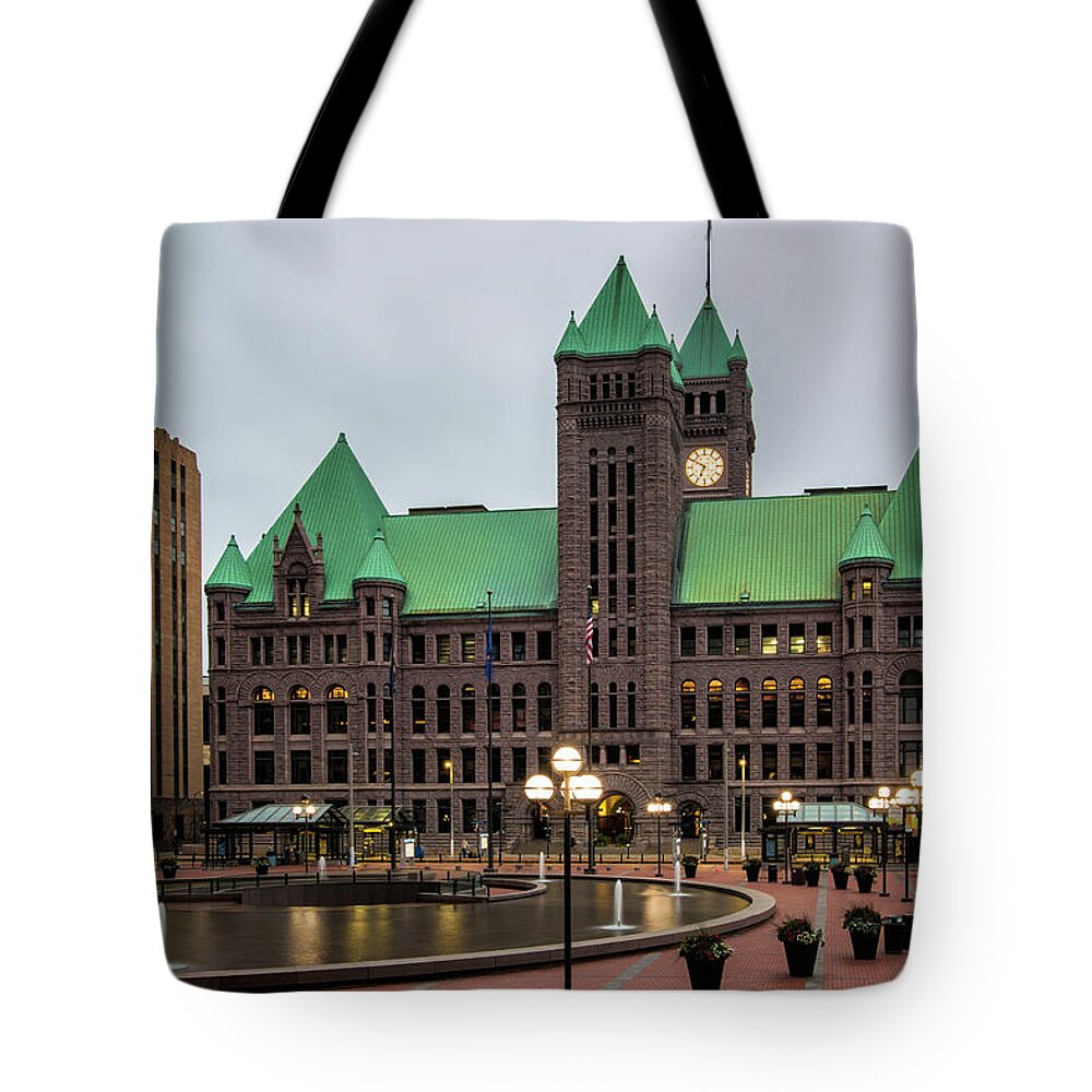 Municipal Building Tote Bag featuring the photograph Minneapolis Municipal Building by Fran Gallogly