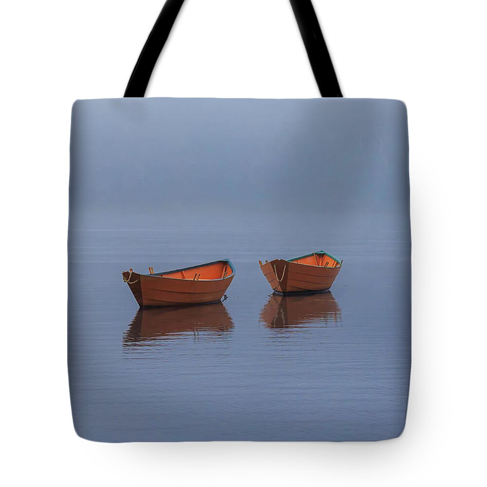 Boat Tote Bag featuring the photograph Misty Morning by Rob Davies