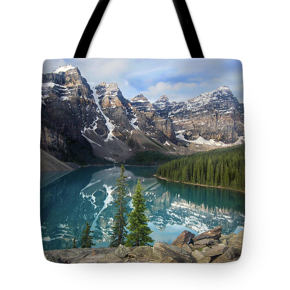 Lake Moraine Tote Bag featuring the photograph Morning at Lake Moraine by Art Cole
