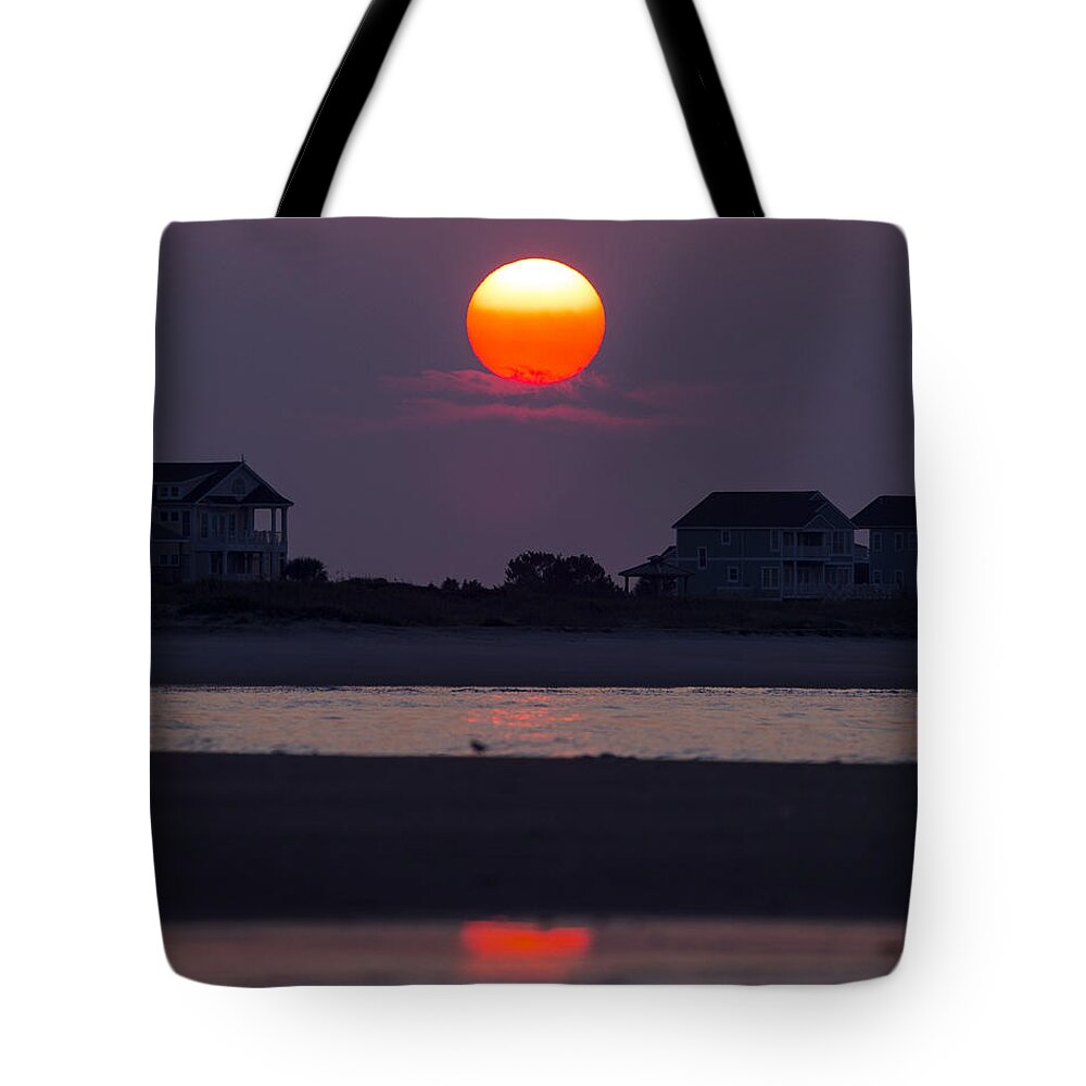Sun Tote Bag featuring the photograph Morning Sun by Alan Raasch