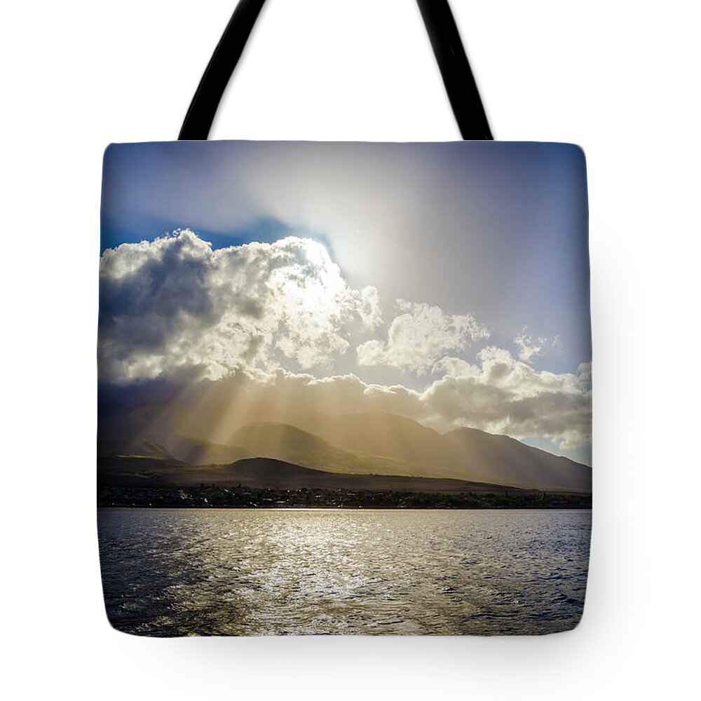 Hawaii Tote Bag featuring the photograph Mountain Sunbeams by Daniel Murphy