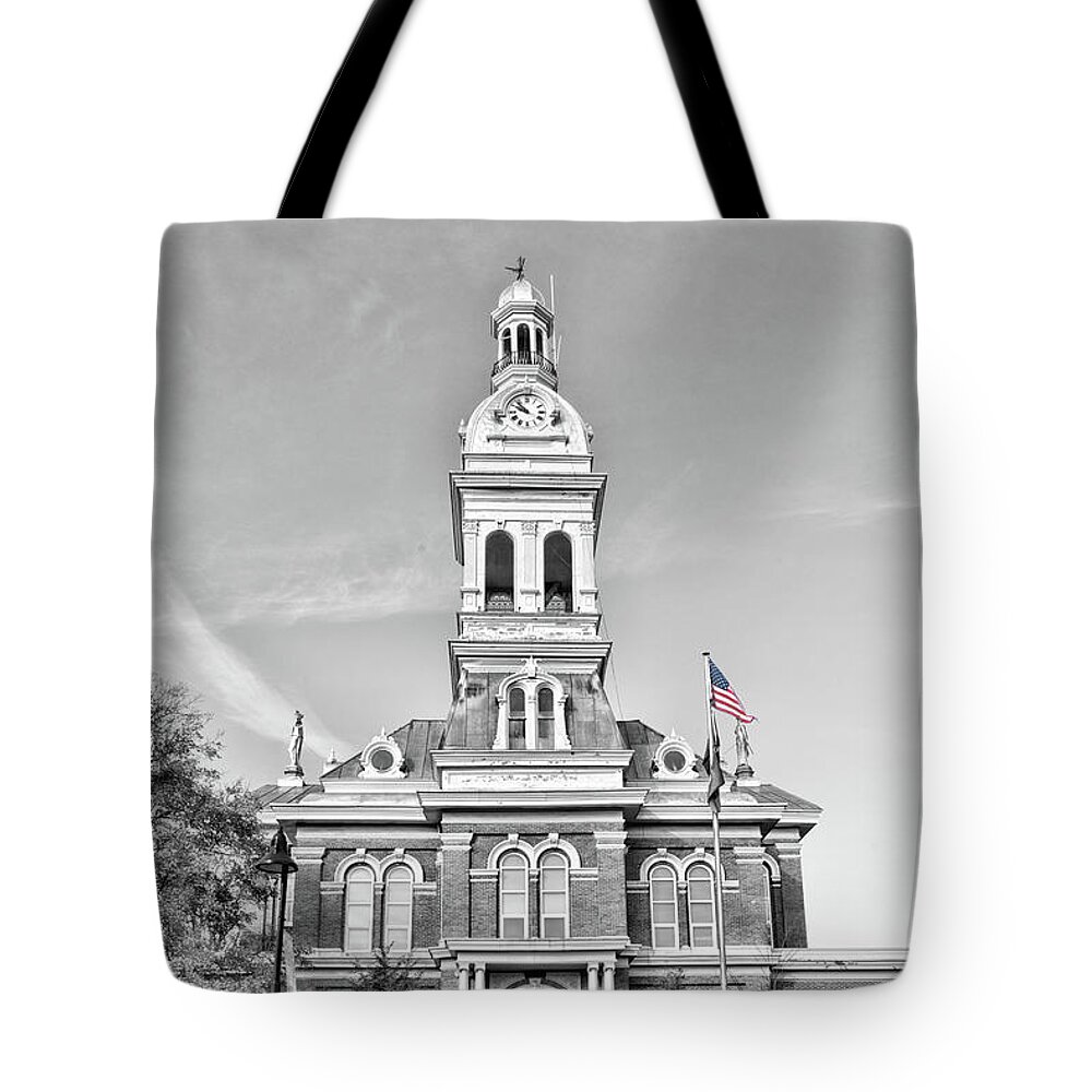 Nicholasville Tote Bag featuring the photograph Nicholasville Kentucky Courthouse Flag by Sharon Popek