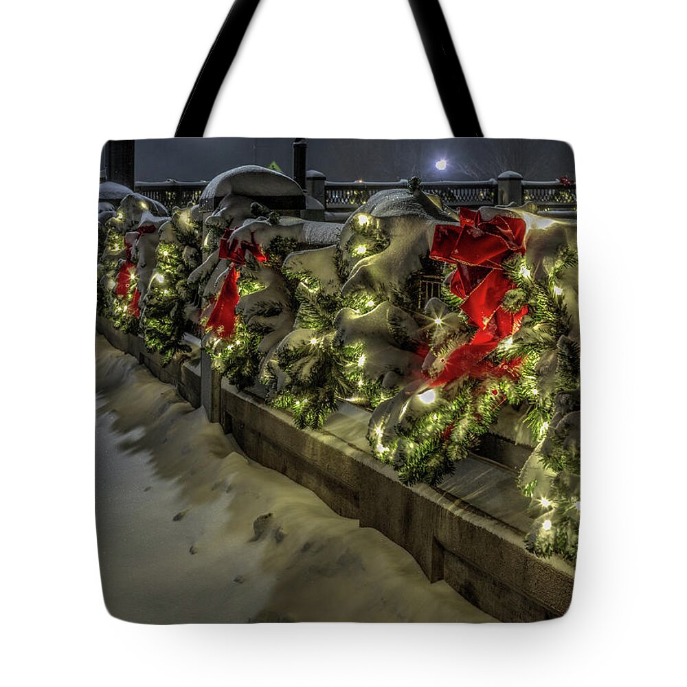 Christmas Tote Bag featuring the photograph Night Garland by Rod Best