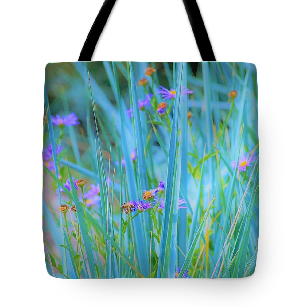 Grass Tote Bag featuring the photograph Oh Yes by Merle Grenz
